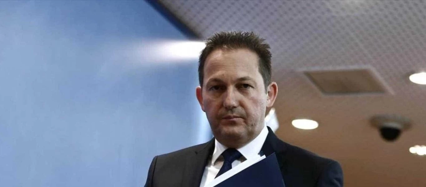 Το νέο κούρεμα του Στέλιου Πέτσα δια χειρός της συζύγου του (φώτο)